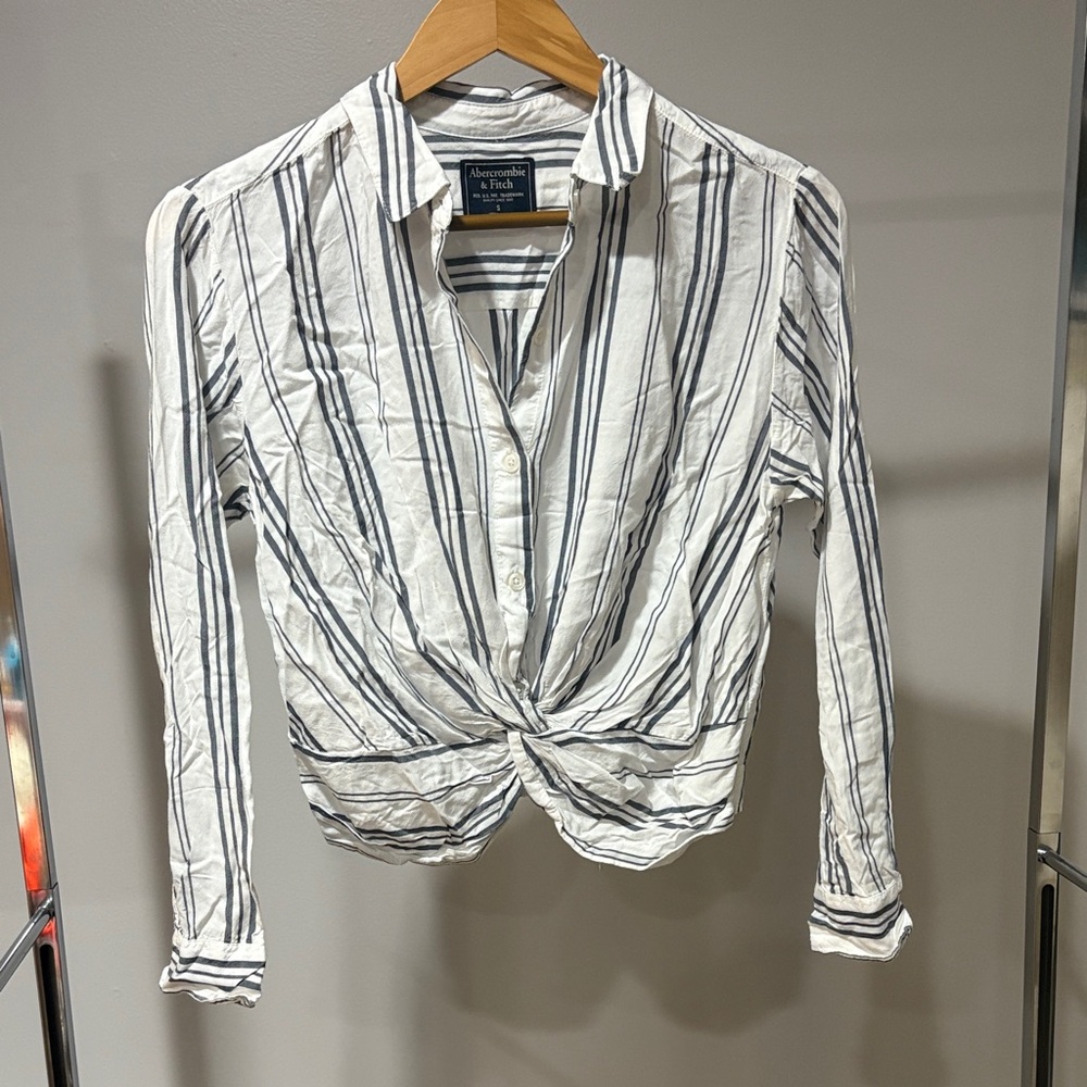 Abercrombie & Fitch Striped Twist Front Shirt
